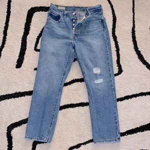 NWT Levi’s 501 High Rise Distressed Cropped Jeans